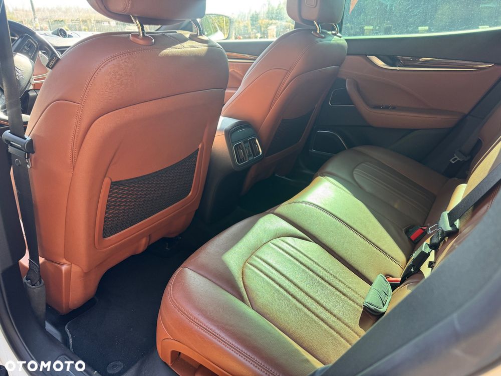 Maserati Levante S - 8