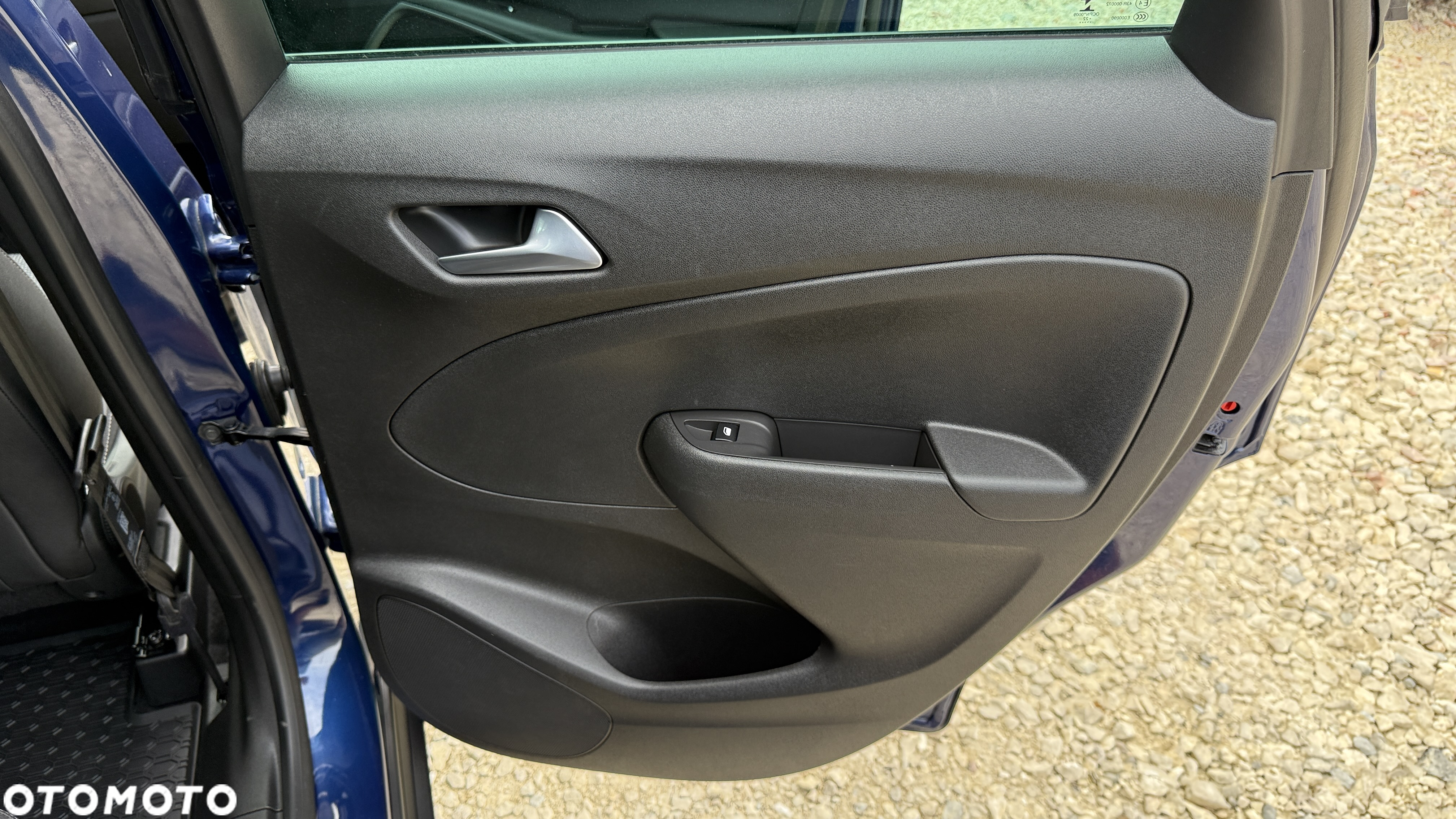 Opel Crossland X - 8