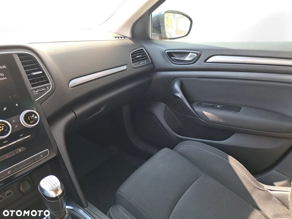 Renault Megane 1.3 TCe FAP Zen - 27