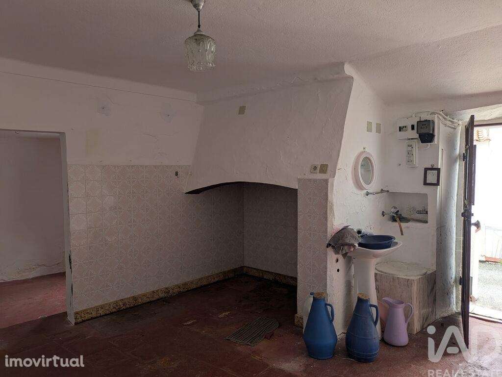 Casa / Villa T2 em São Lourenço de Mamporcão e São Bento de Ana Loura - Grande imagem: 3/10
