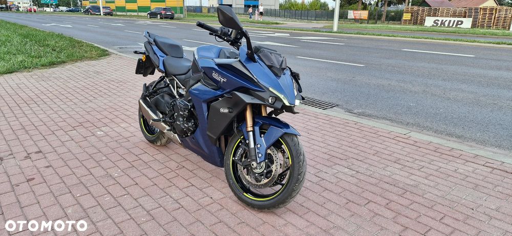 Suzuki GSX - 1