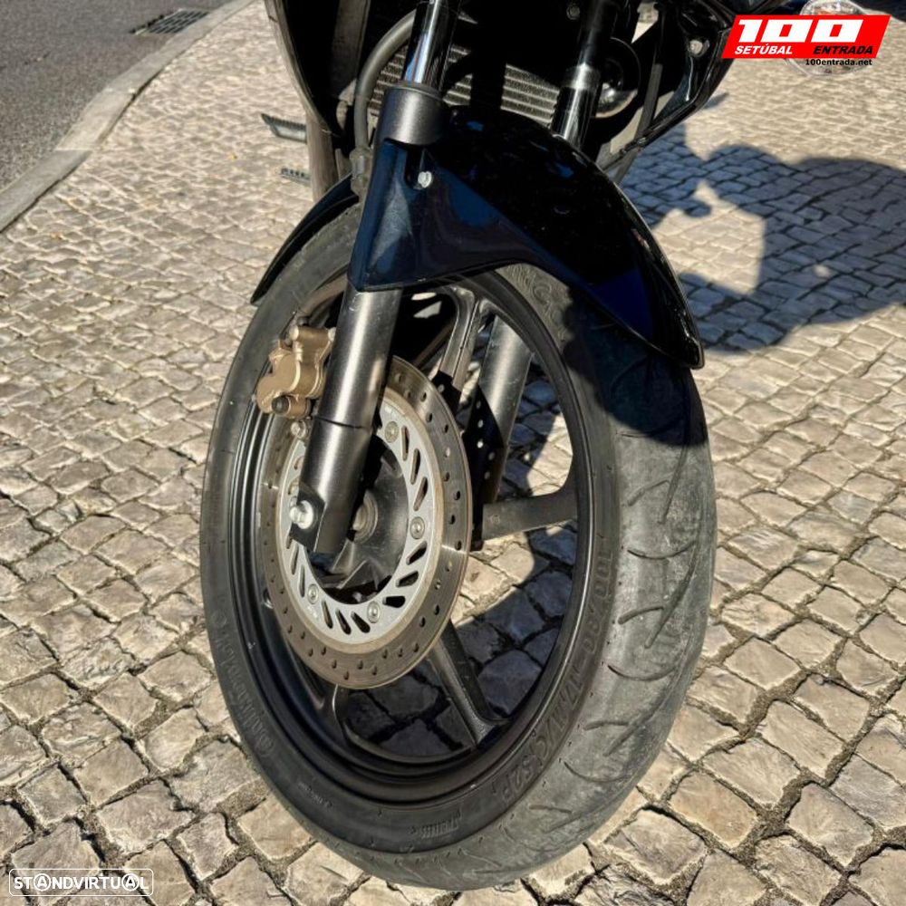 Honda CBR 125 - 4