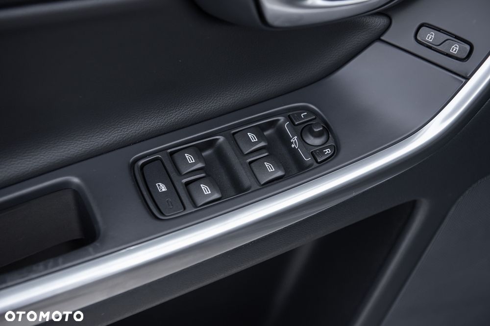 Volvo XC 60 B6 B AWD Geartronic Inscription - 16