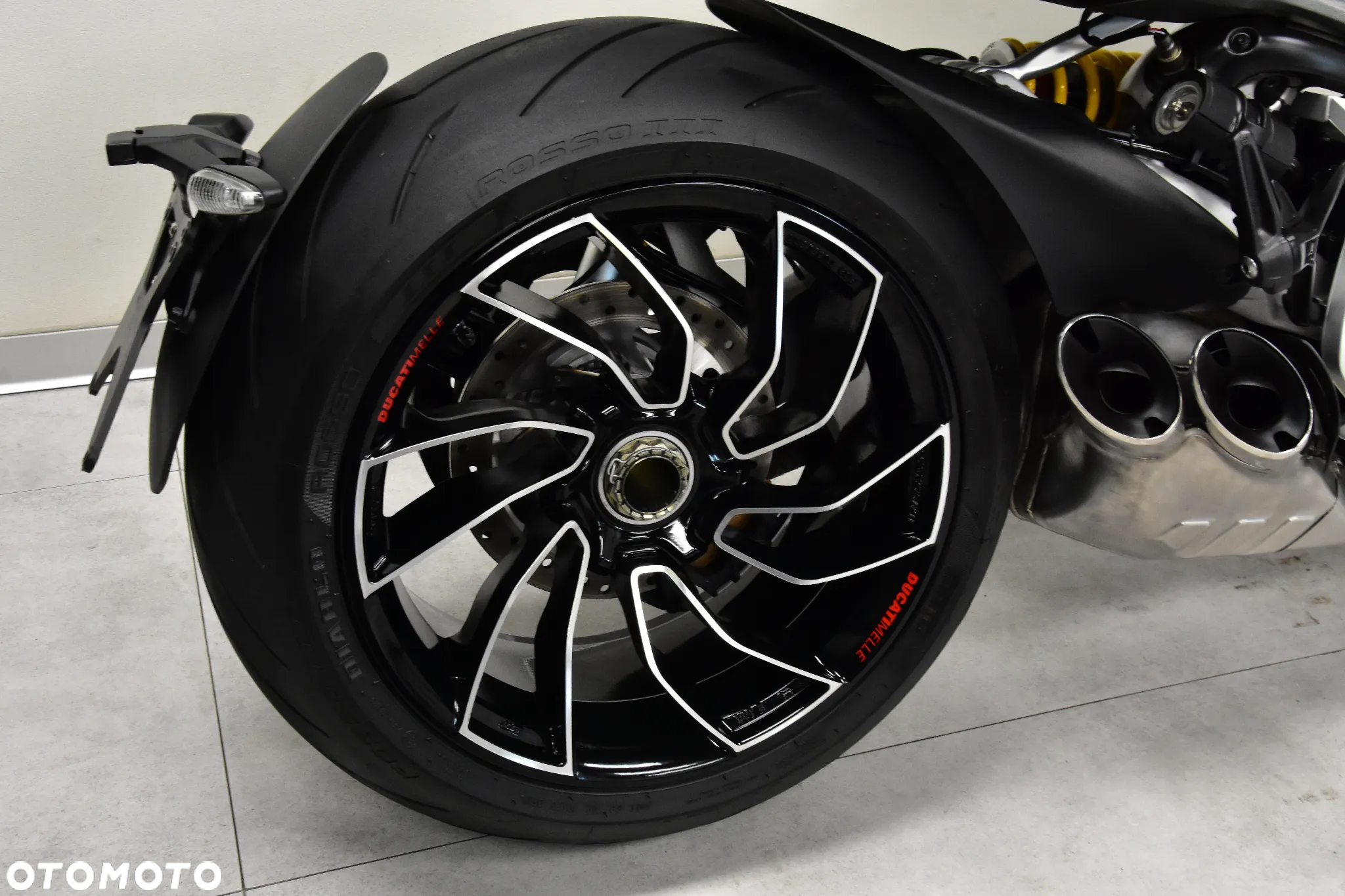 Ducati Diavel - 32