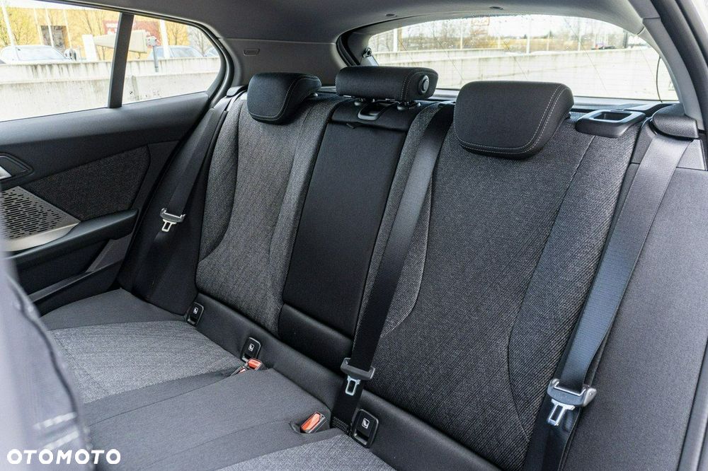 BMW Seria 1 - 22