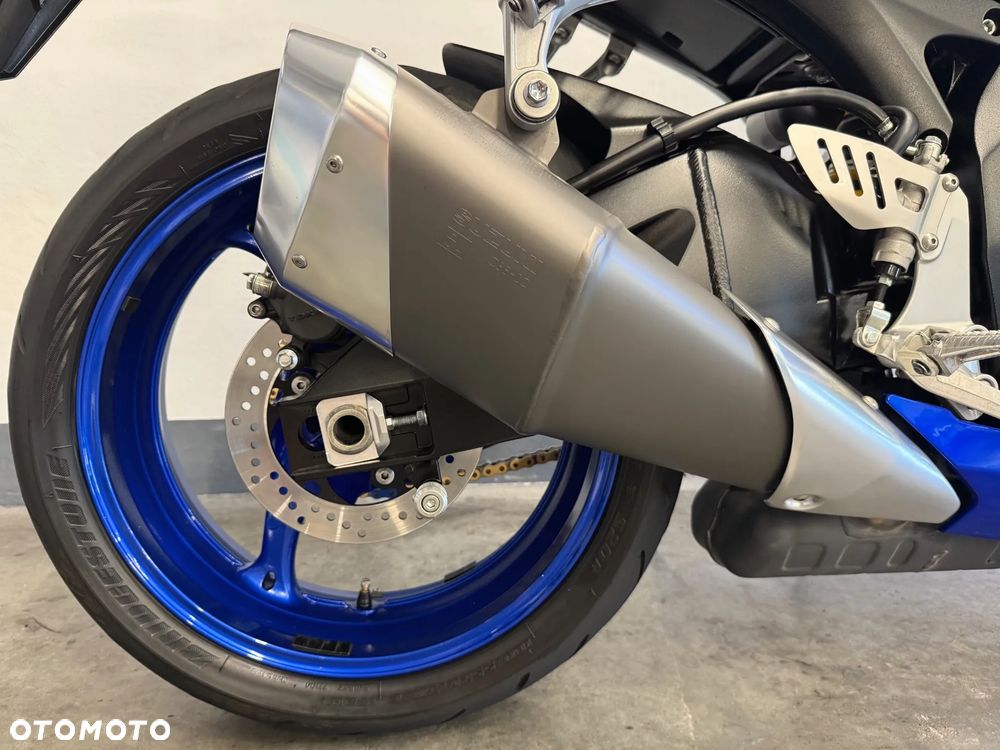 Suzuki GSX-R - 11