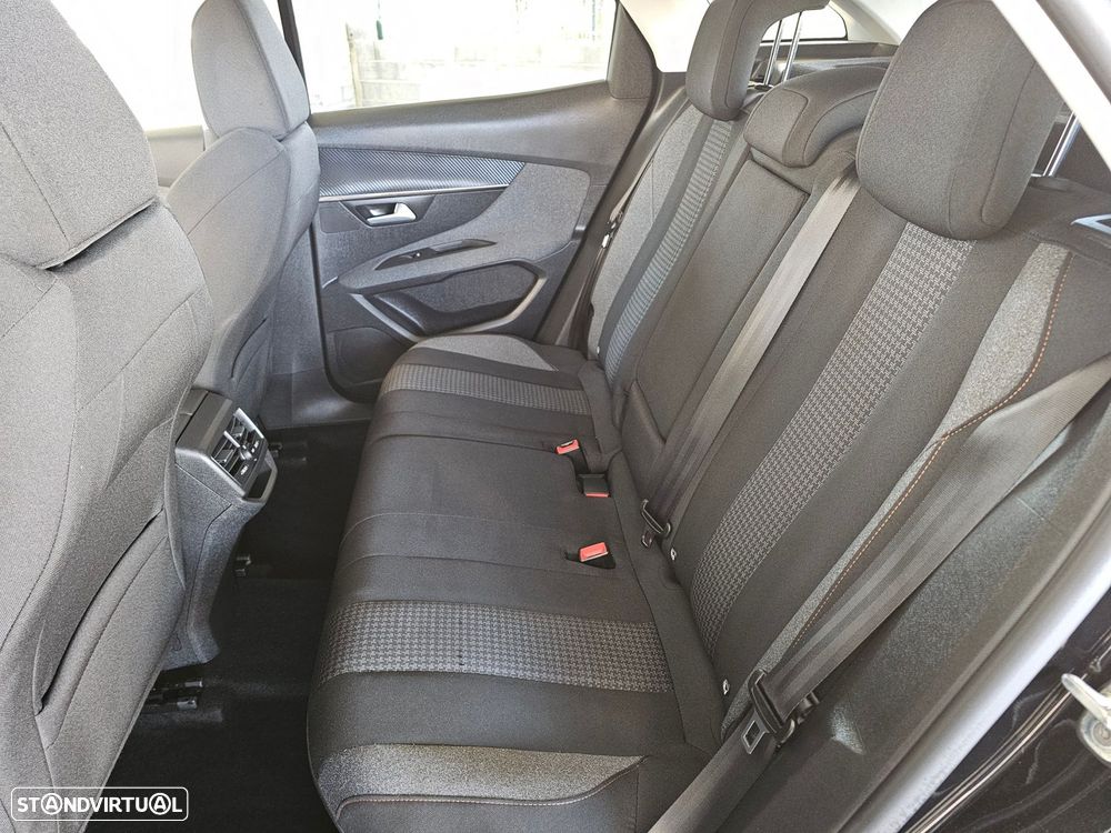 Peugeot 3008 PureTech 130 Stop & Start GPF EAT8 Active - 8