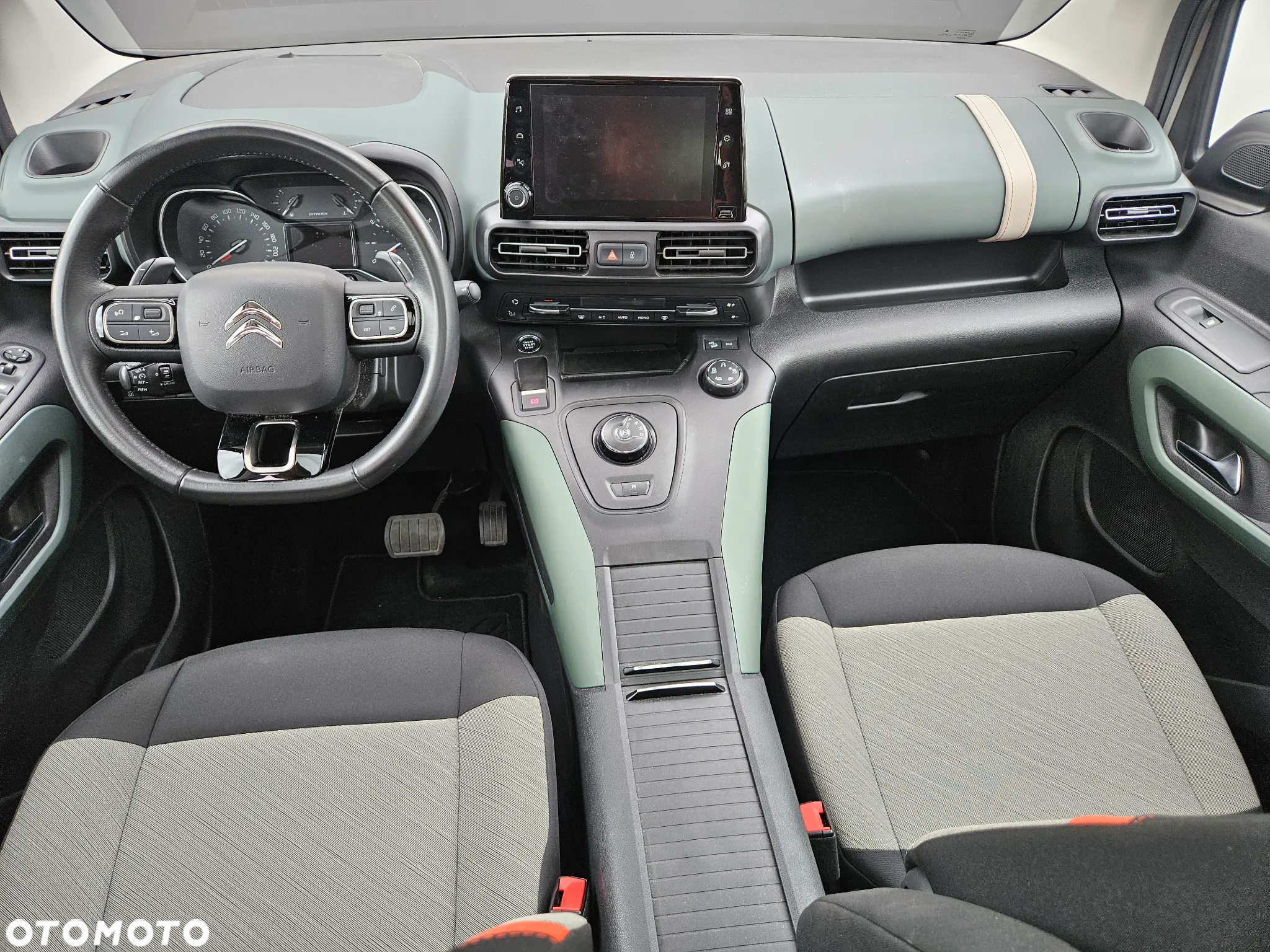 Citroën Berlingo M PureTech 130 EAT8 SHINE - 8
