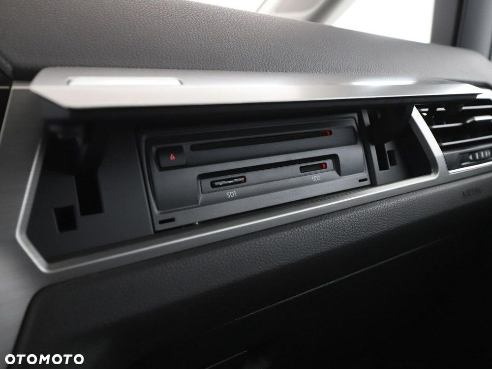 Volkswagen Touran 1.4 TSI BMT Comfortline DSG - 36