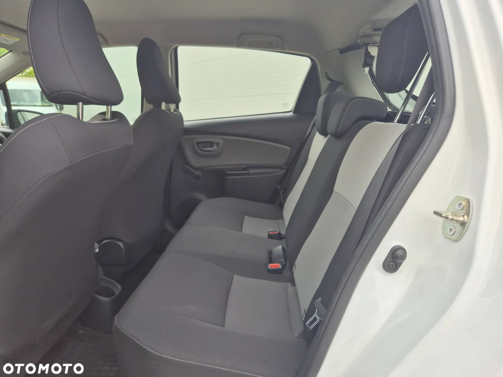 Toyota Yaris 1.5 Premium - 7
