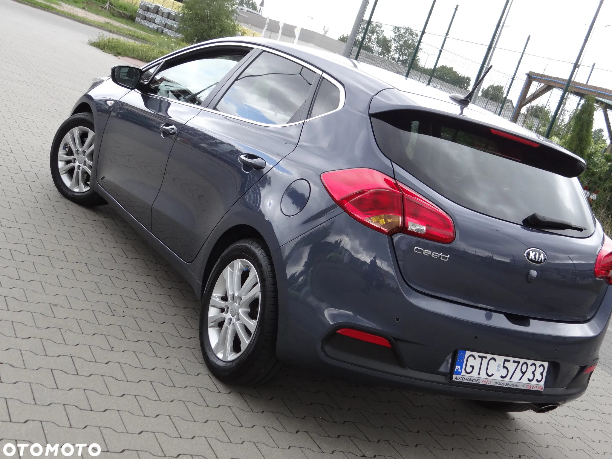Kia Ceed - 24