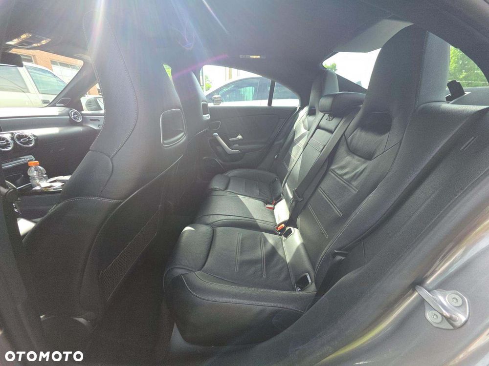 Mercedes-Benz CLA 250 4Matic 7G-DCT AMG Line - 8
