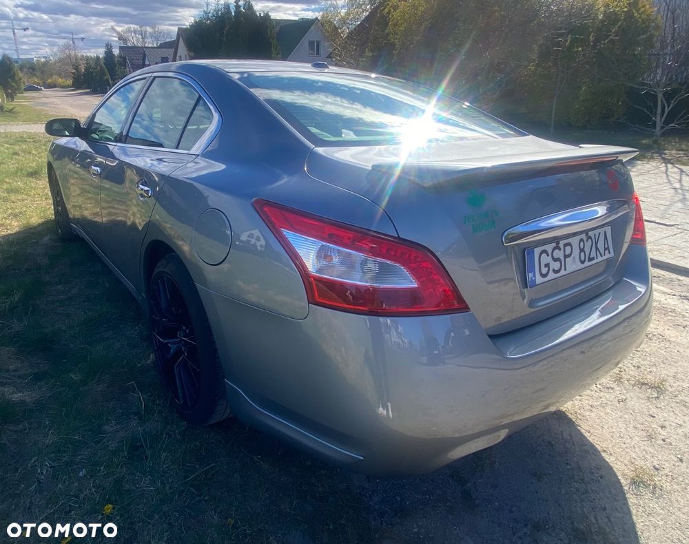 Nissan Maxima - 9