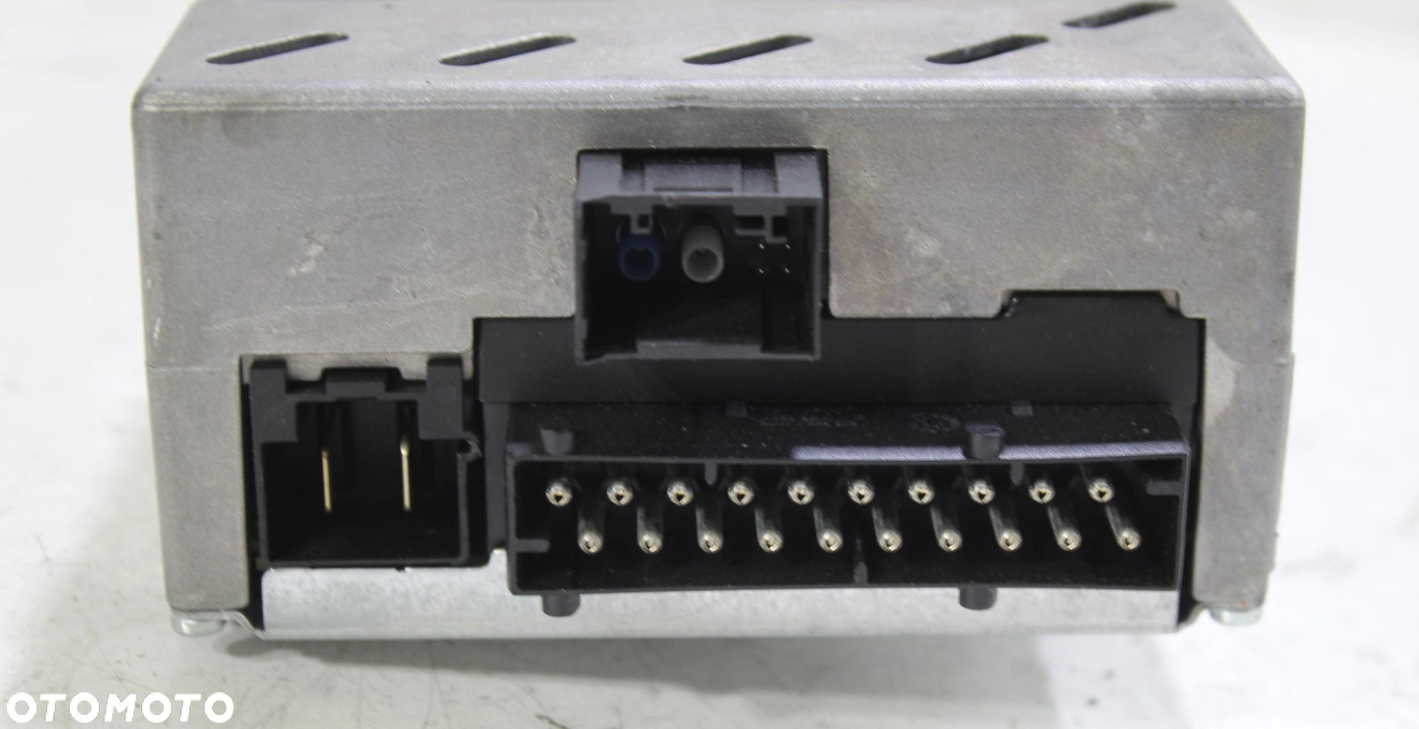 WZMACNIACZ HIF I HARMAN BECKER BMW F10 F11 9229737 - 2