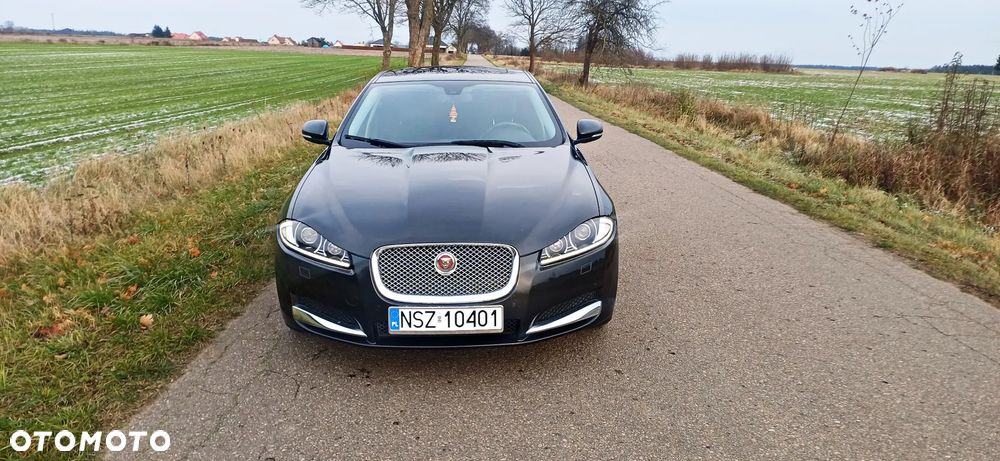 Jaguar XF - 3