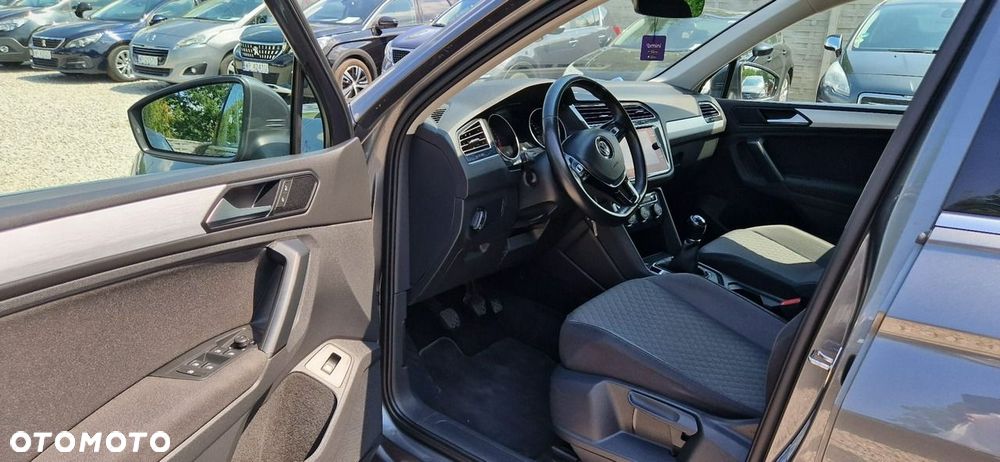 Volkswagen Tiguan - 16