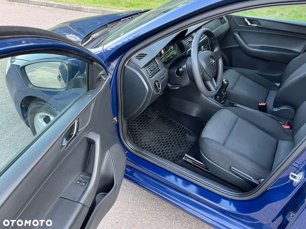 Skoda RAPID 1.2 TSI Active - 10