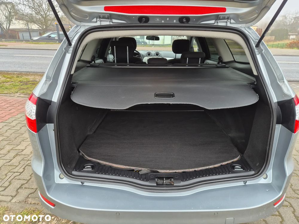 Ford Mondeo 2.0 TDCi Ambiente - 16