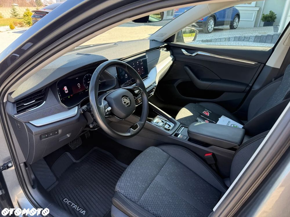 Skoda Octavia 2.0 TDI Style DSG - 7