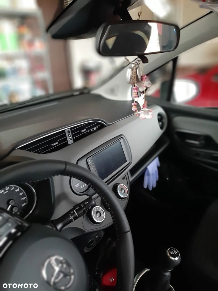 Toyota Yaris 1.5 Premium - 5