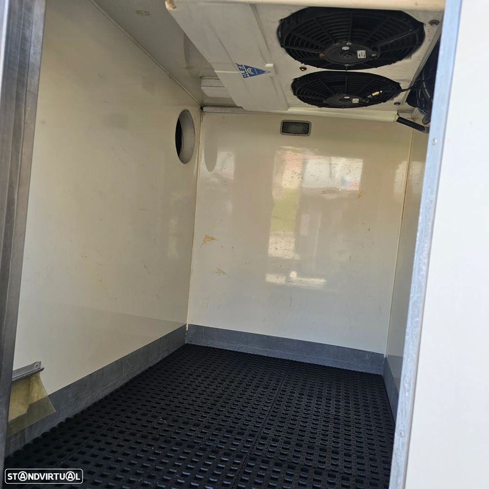 VW Transporter frio garagem - 15