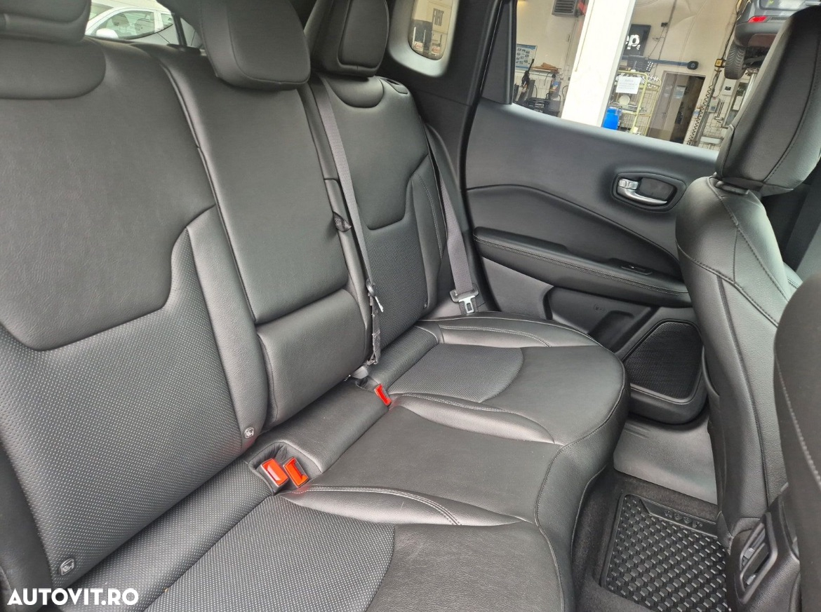 Jeep Compass - 12