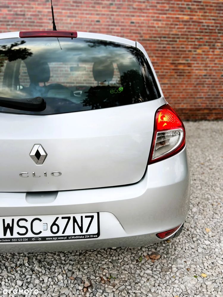 Renault Clio - 31