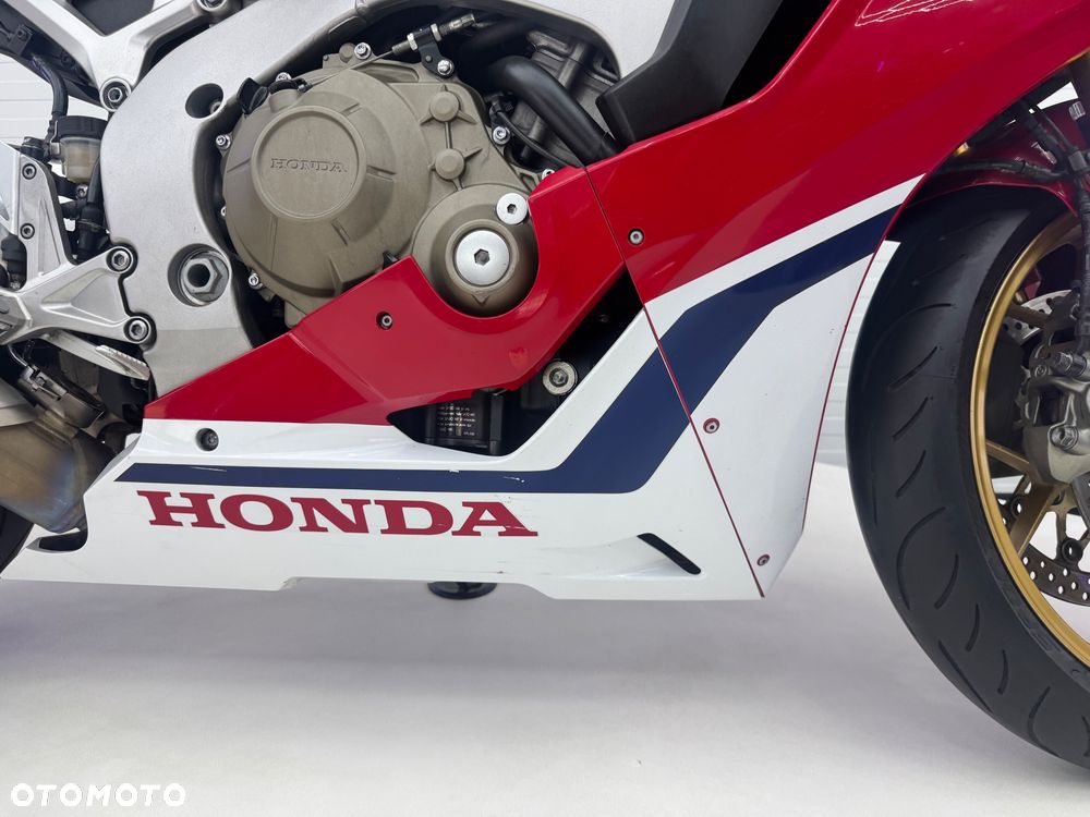 Honda CBR - 12