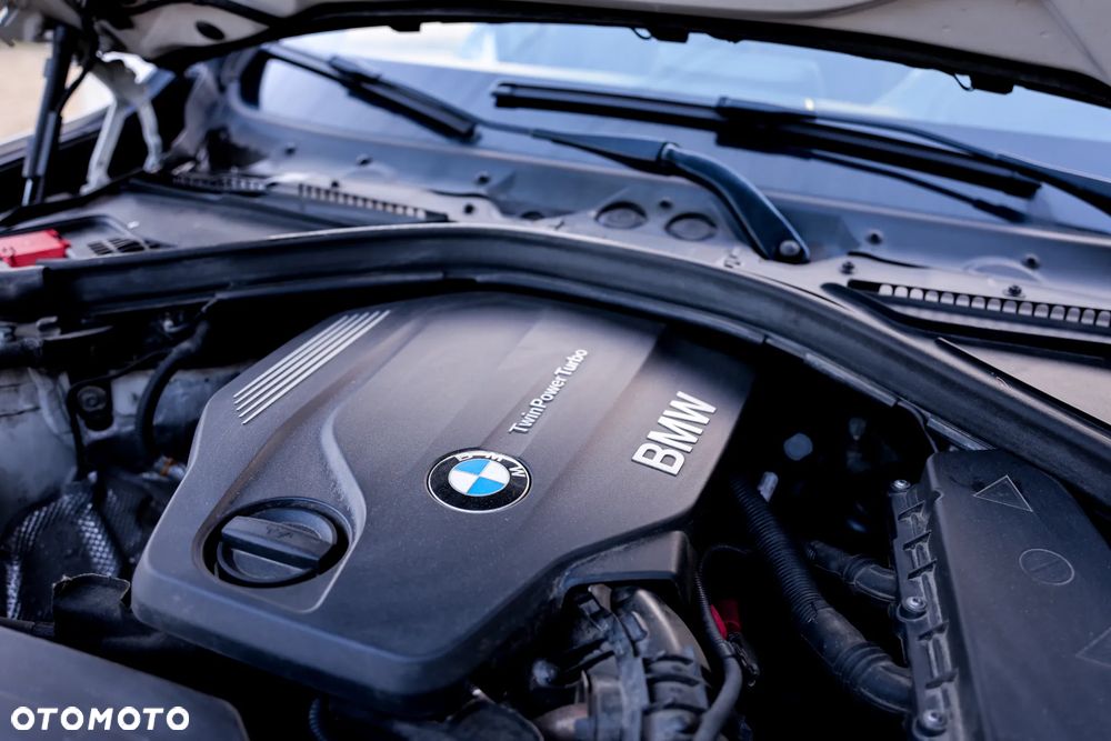 BMW Seria 3 320d M Sport - 31