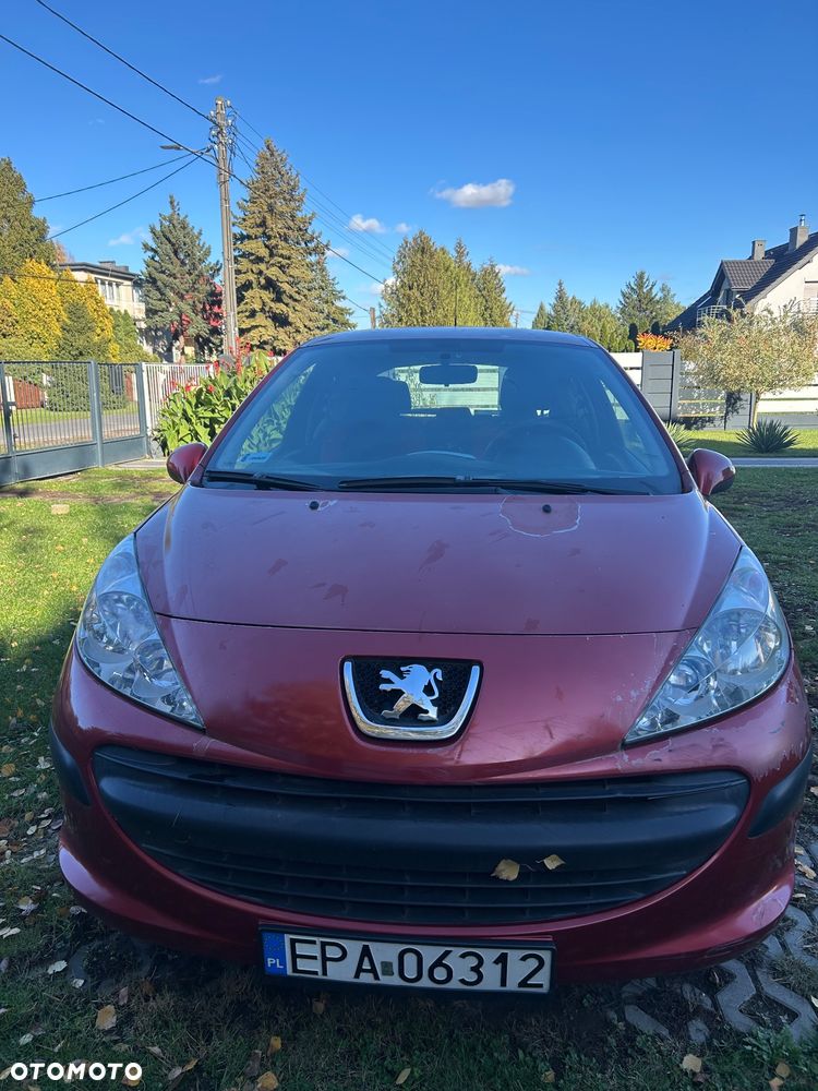 Peugeot 207 2006 photo 2