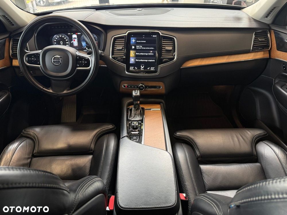 Volvo XC 90 - 24