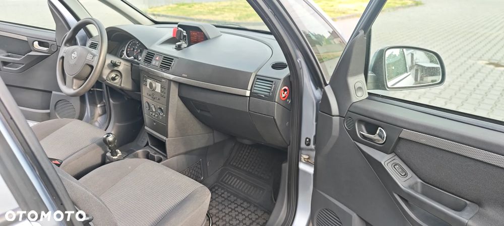 Opel Meriva 1.8 Cosmo - 17