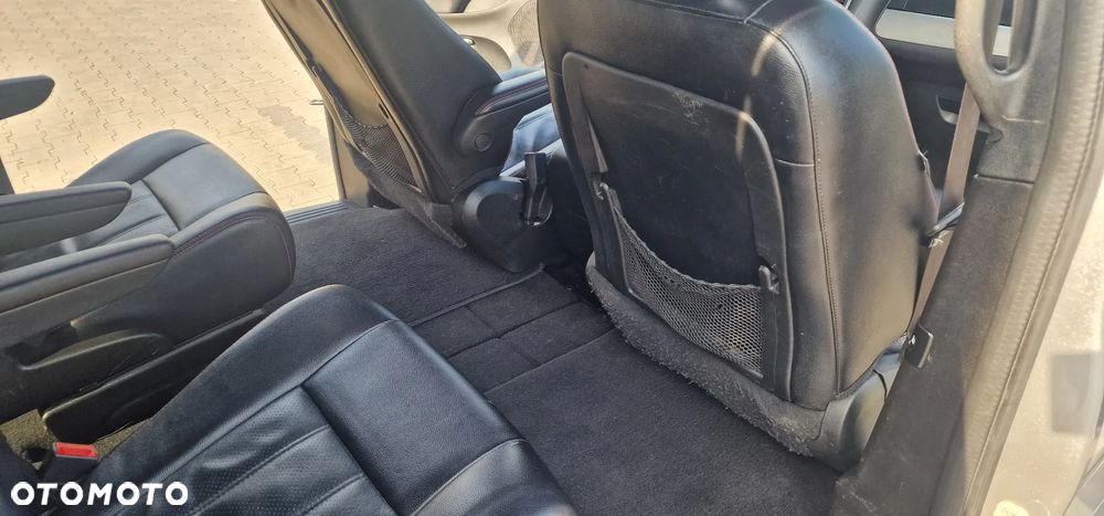 Dodge Grand Caravan - 26