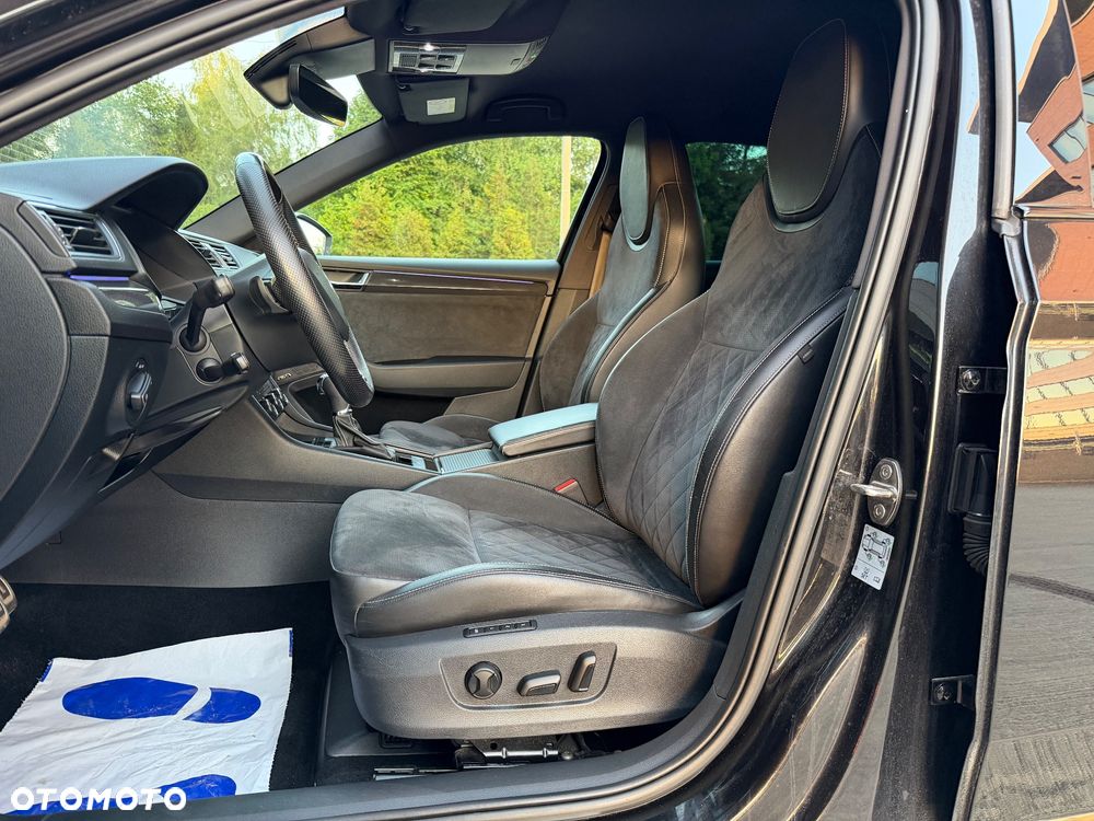 Skoda Superb 2.0 TDI Sportline DSG - 27