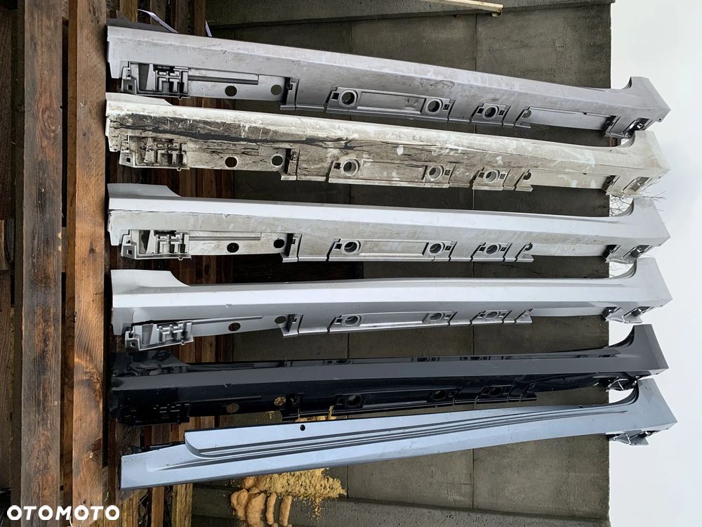 TOYOTA COROLLA E21 SEDAN 2019- LEWA LISTWA PROGOWA NAKŁADKA PRÓG 75860-02230 - 1