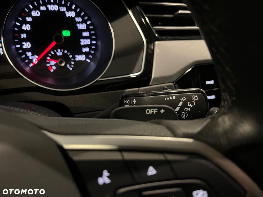Volkswagen Passat Variant 1.5 TSI EVO Business DSG - 24