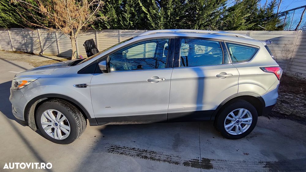 Ford Kuga 2.0 TDCi 4x4 Aut. Titanium - 2