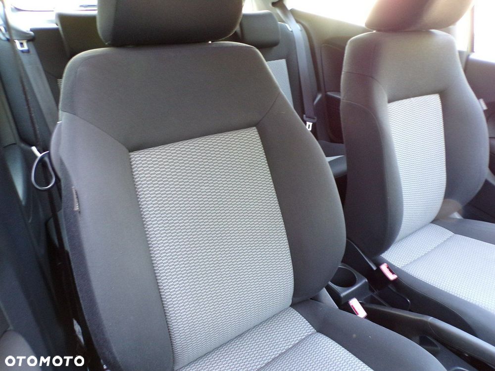 Volkswagen Polo - 24