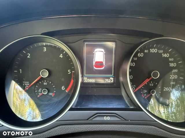 Volkswagen Passat - 7