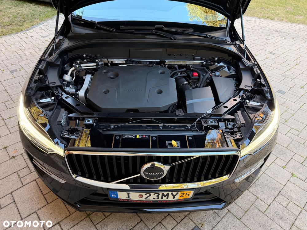 Volvo XC 60 B4 D AWD Geartronic Momentum Pro - 29