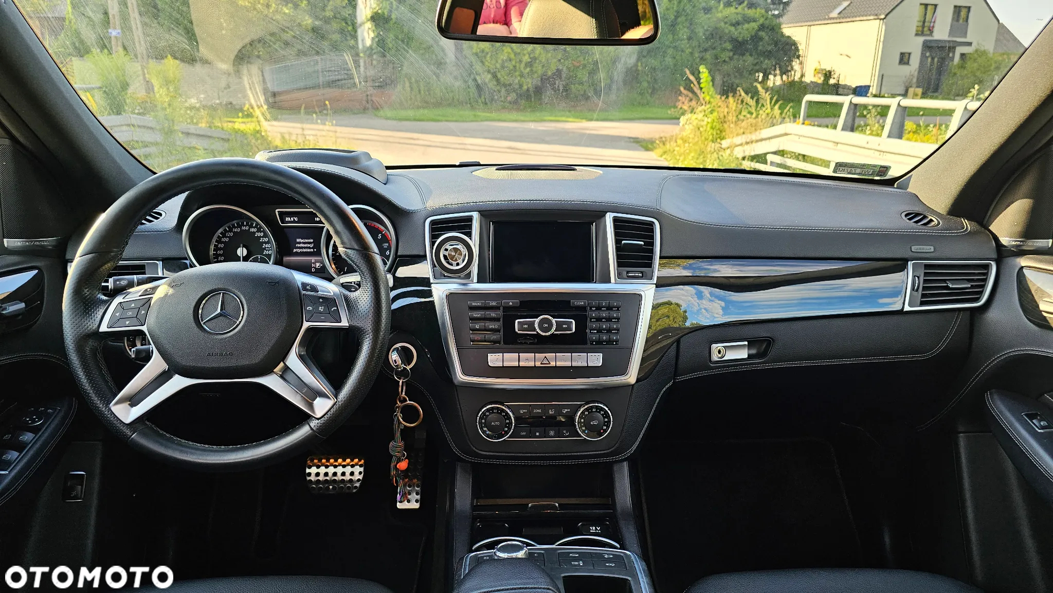 Mercedes-Benz ML 350 BlueTec 4-Matic - 15
