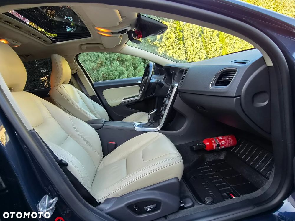 Volvo V60 - 18