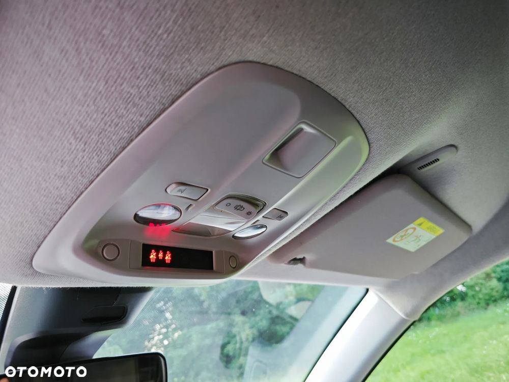 Peugeot EXPERT L2H1 LONG AUTOMAT 2.0 180KM DUŻY SERWIS - 22