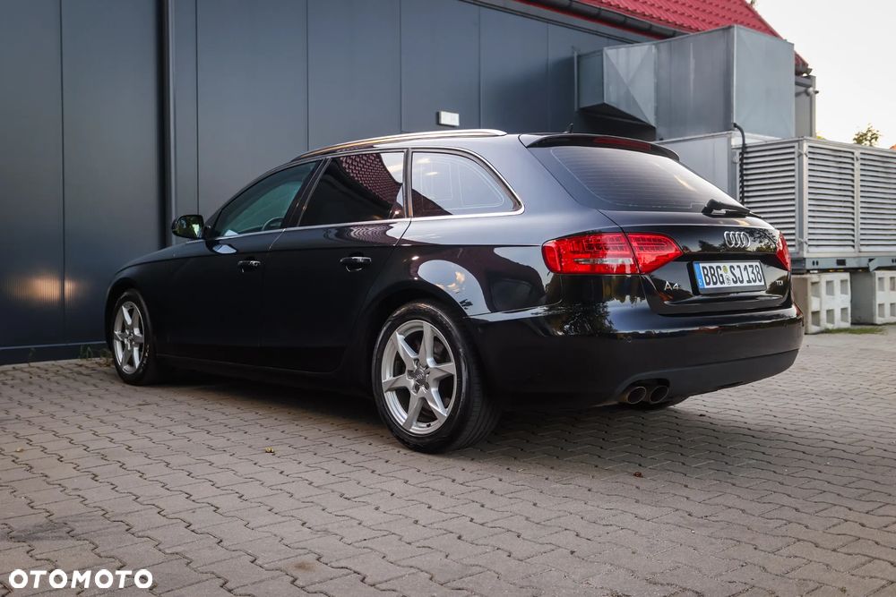 Audi A4 Avant 2.0 TDI DPF Ambition - 9