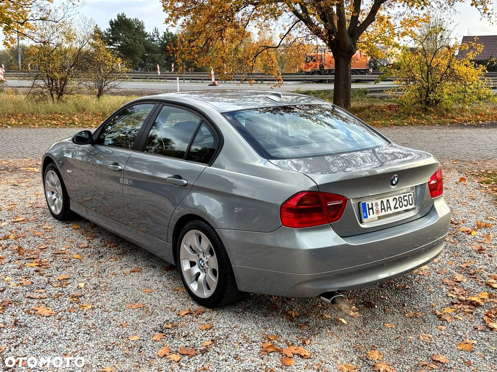 BMW Seria 3 320i - 23