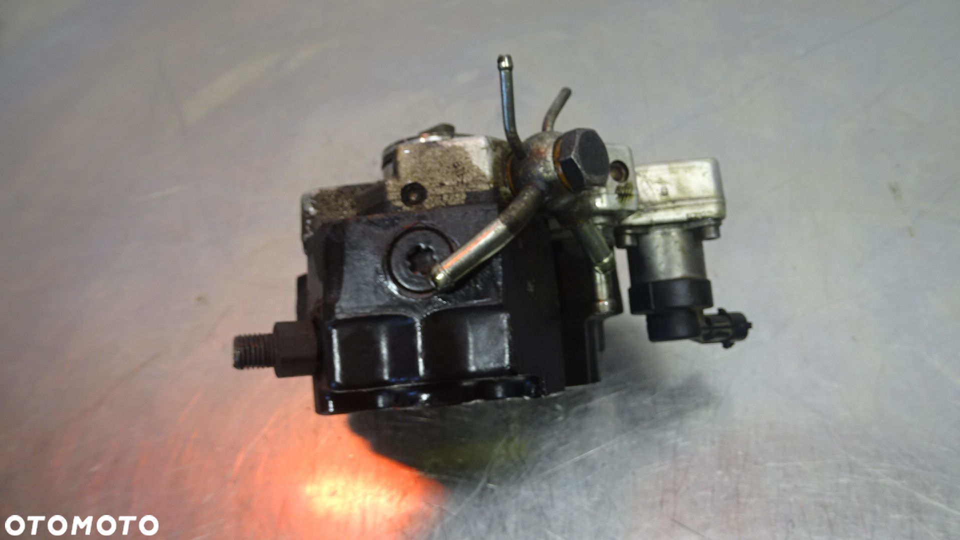 POMPA WTRYSKOWA KIA CARENS III 2.0 33100-27400 - 3