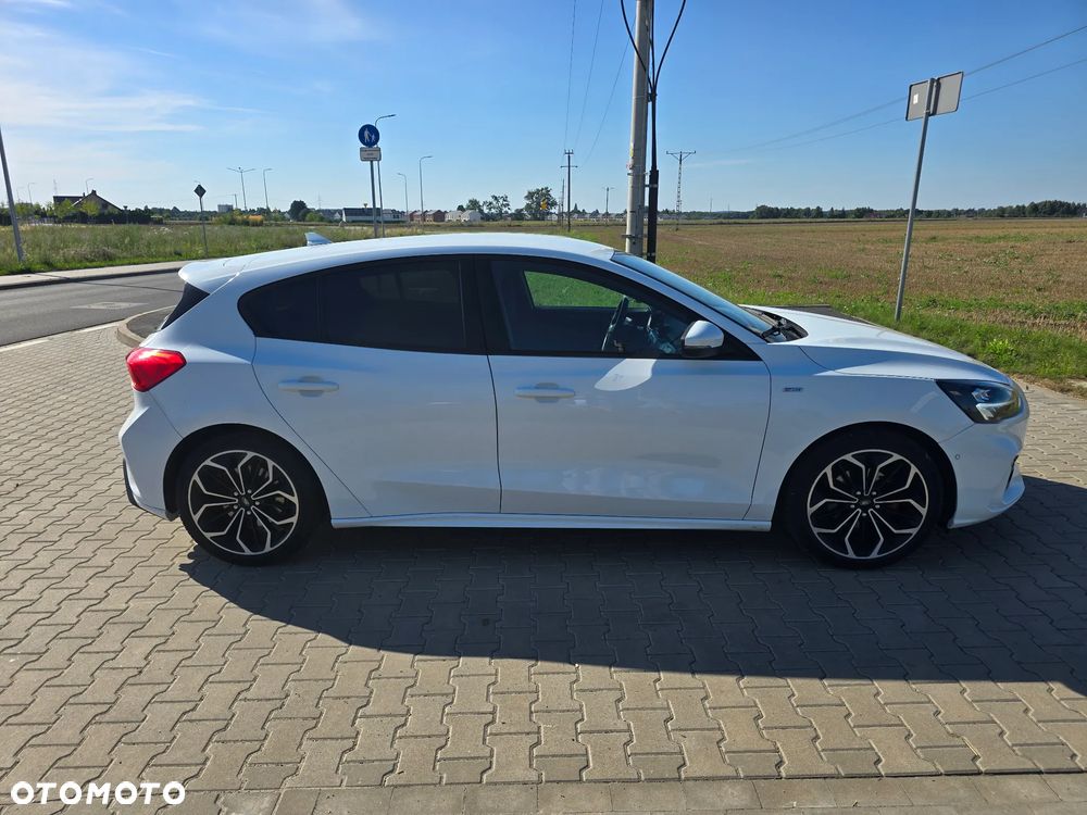 Ford Focus 1.5 EcoBoost ST-Line - 4