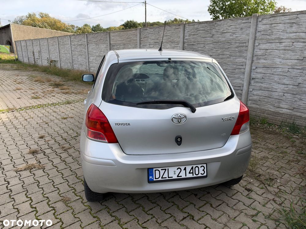 Toyota Yaris 1.0 VVT-i Luna - 8