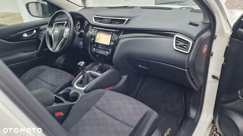 Nissan Qashqai 1.2 DIG-T N-Vision - 6