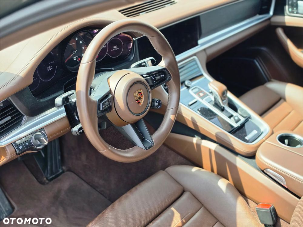 Porsche Panamera 4 Platinum Edition - 26